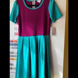 Lularoe Amelia stunning color w/pockets!